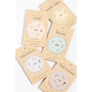 ❌SOLD❌ Free people stud set on seed paper